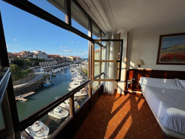 Rocas Hotel Llanes
