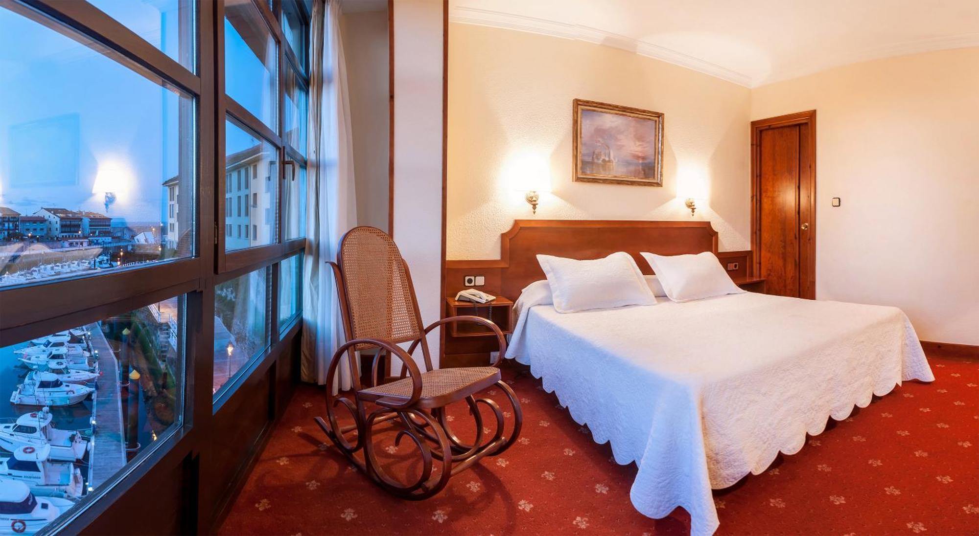 Hotel Rocas Llanes
