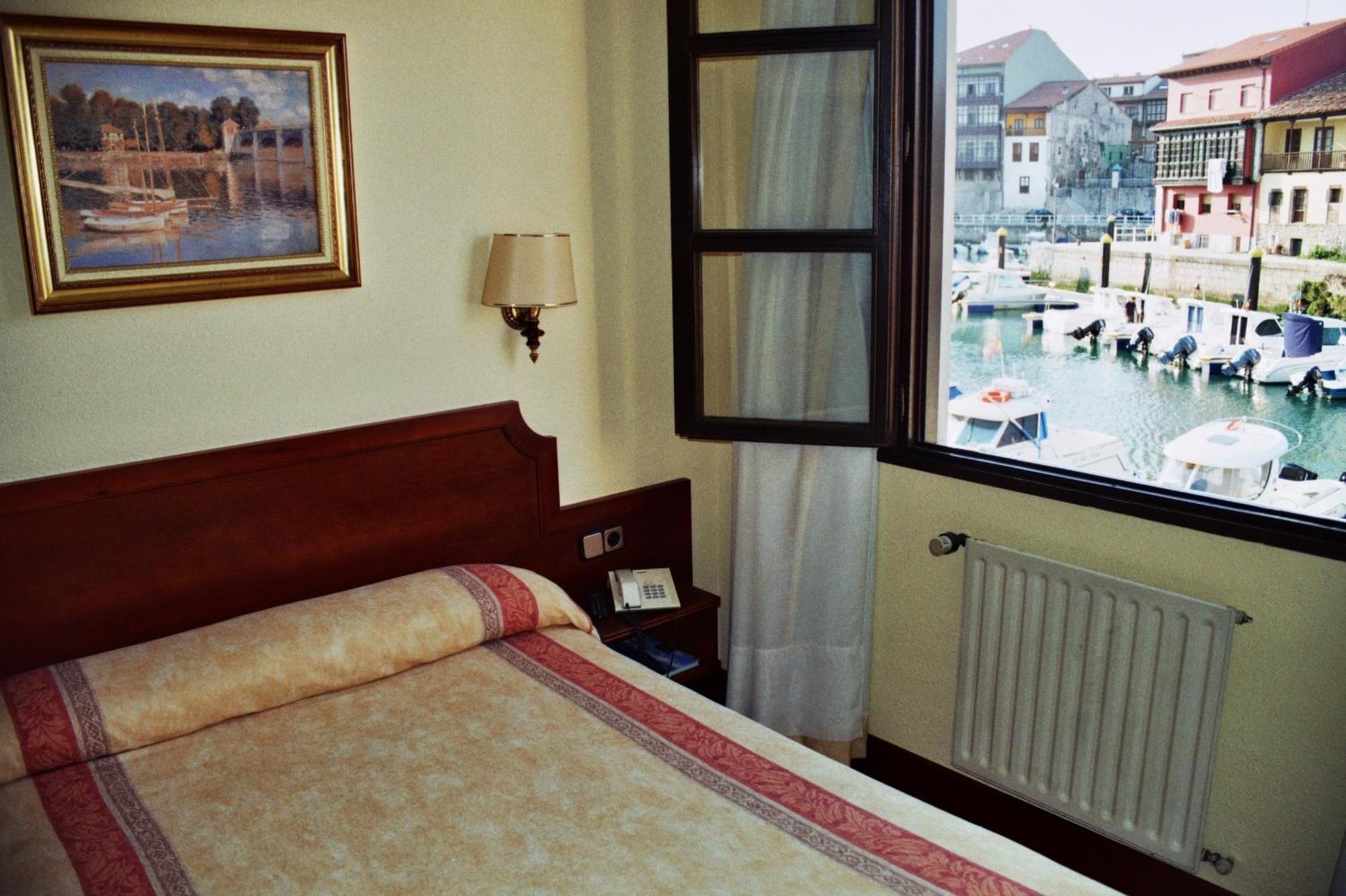 Hotel Rocas Llanes